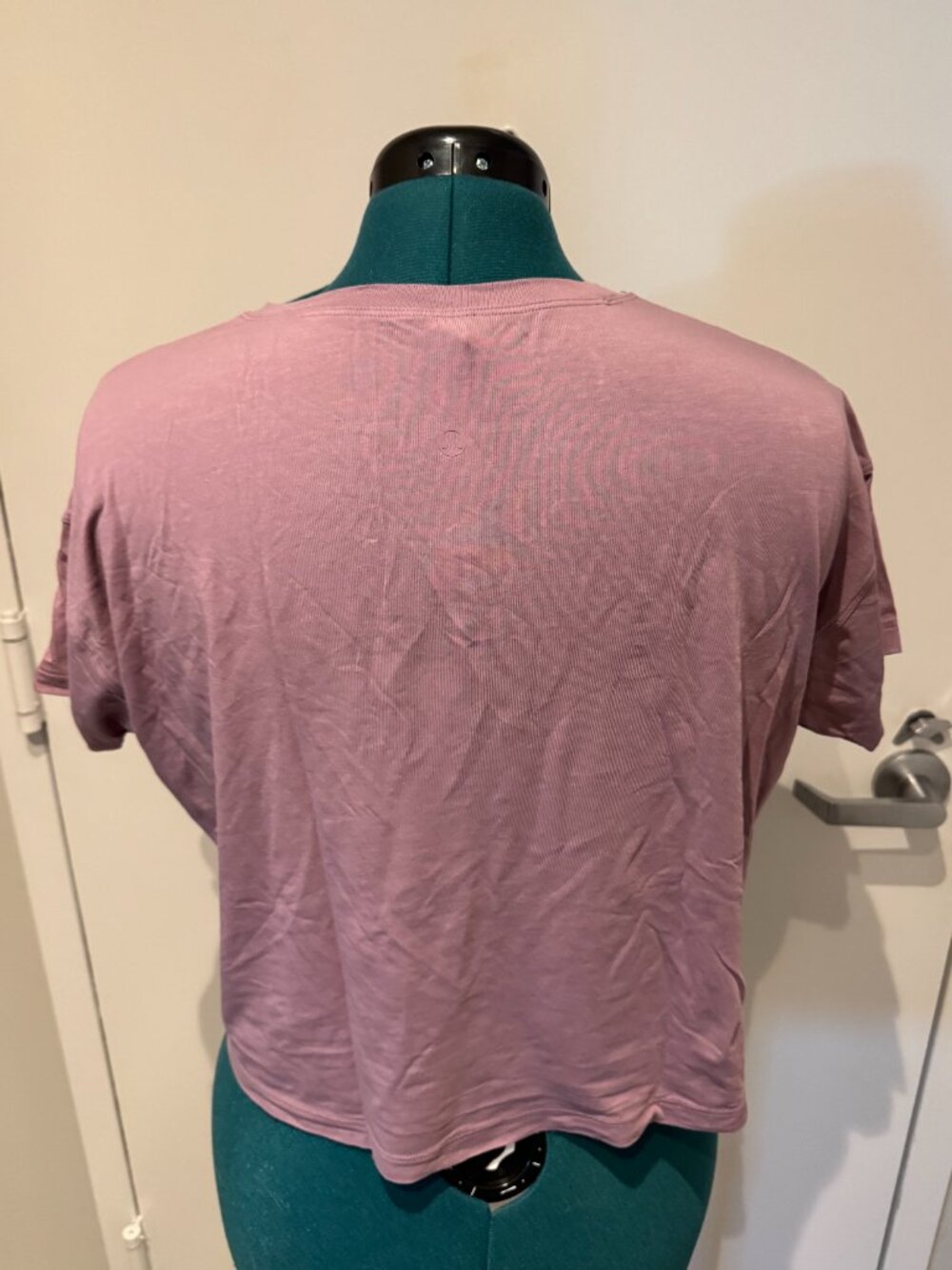 Lululemon Cates T-Shirt - Size 8 - Picture 7 of 8